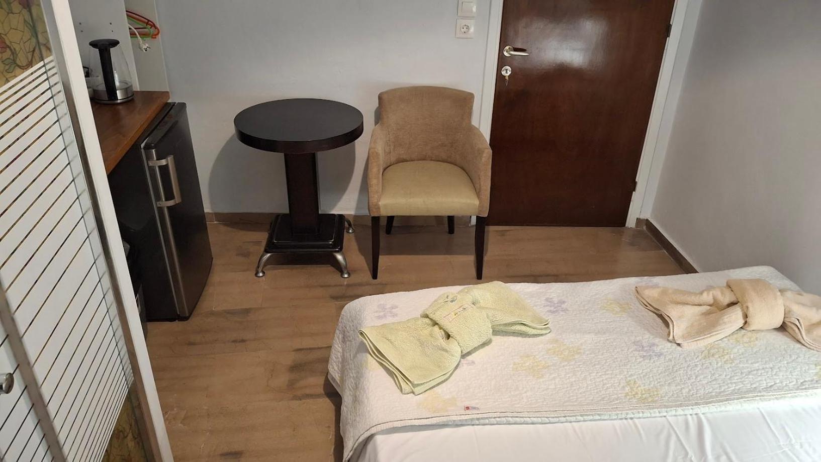 Nafpaktos Apartment And Studios In Port Zimmer foto